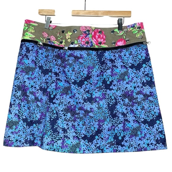 Zand Amsterdam Reversible Convertible Festival Skirt. One Size - Picture 3 of 10